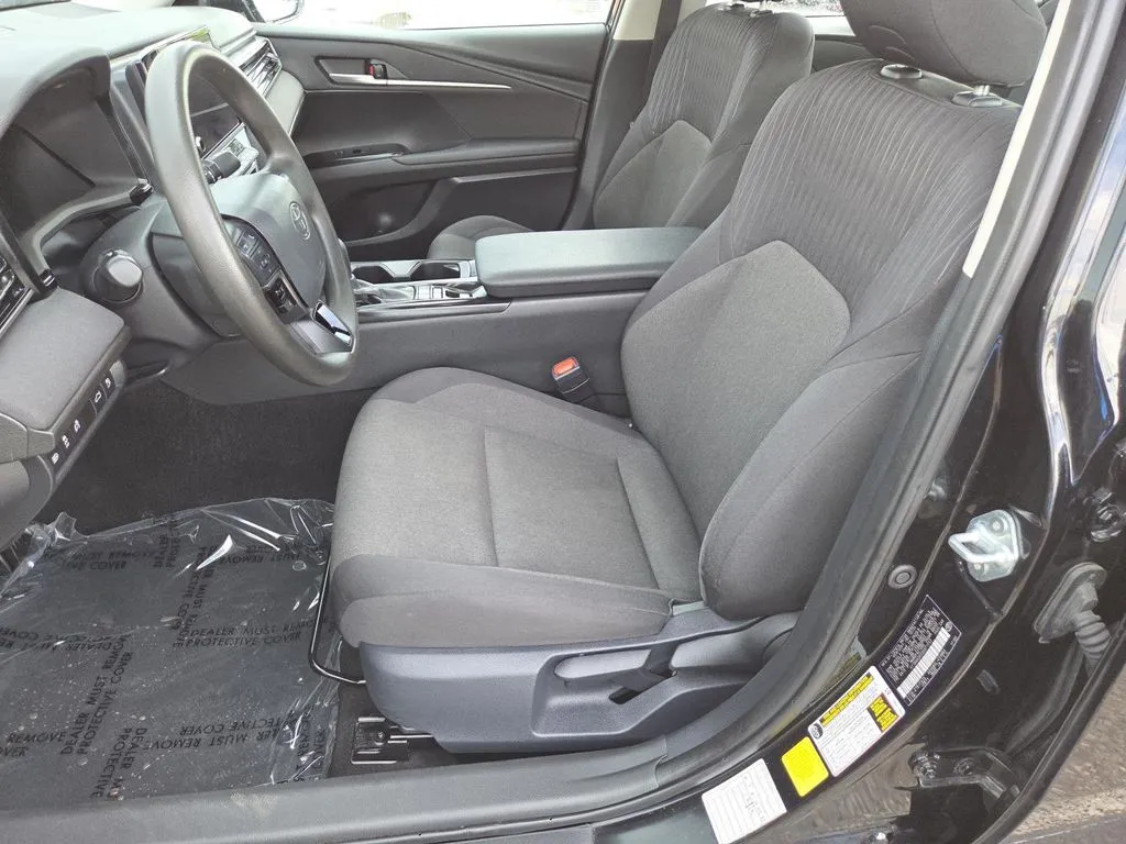 Toyota Camry photo 21