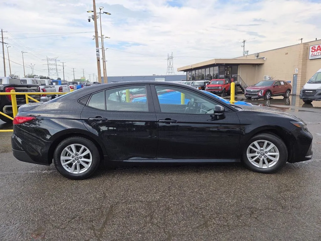 Toyota Camry photo 16