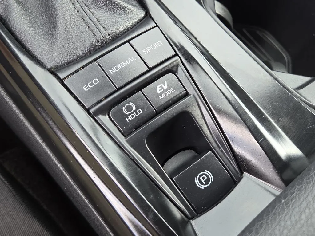 Toyota Camry photo 8