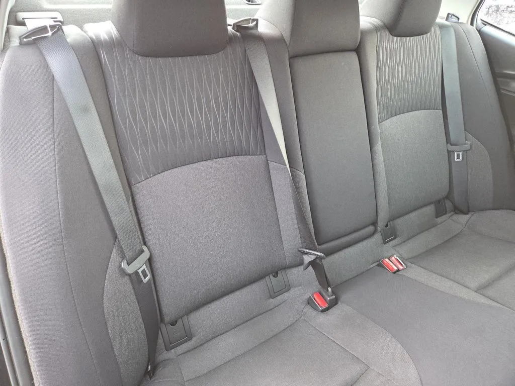 Toyota Camry photo 19
