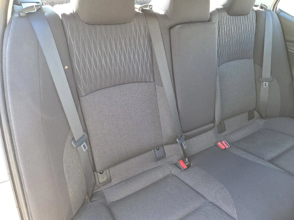 Toyota Camry photo 18