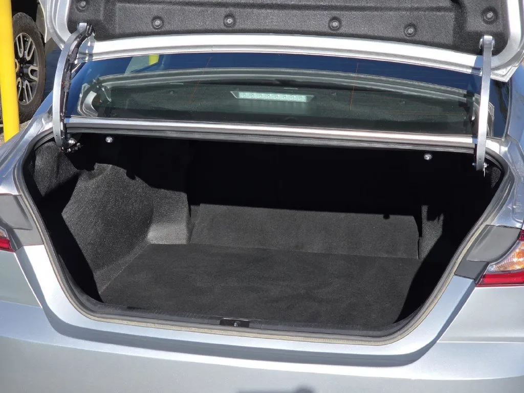Toyota Camry photo 16