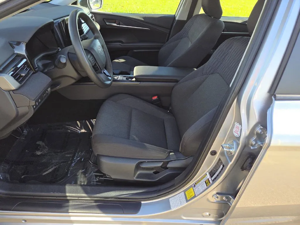 Toyota Camry photo 20