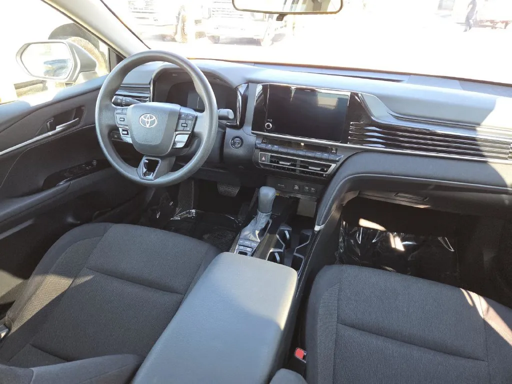Toyota Camry photo 19