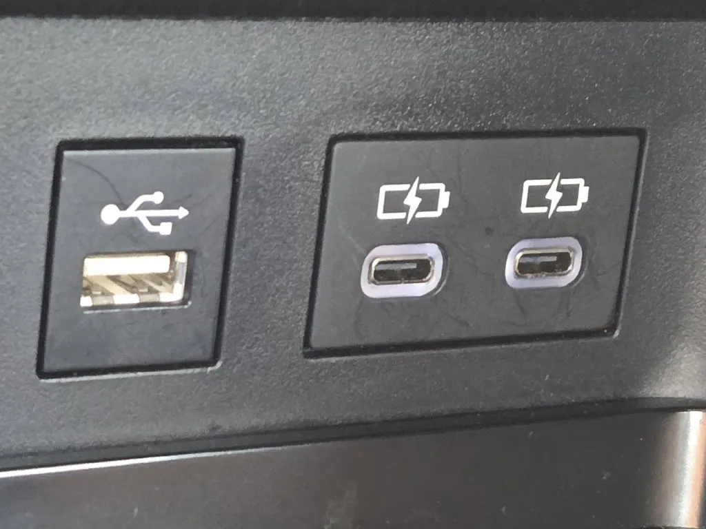Toyota Camry photo 4