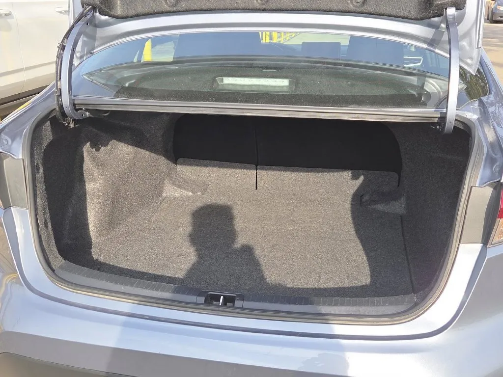 Toyota Corolla photo 15