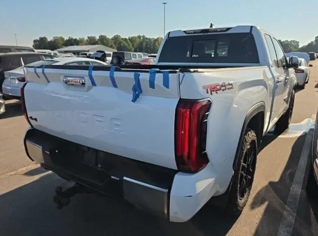 Toyota Tundra photo 3