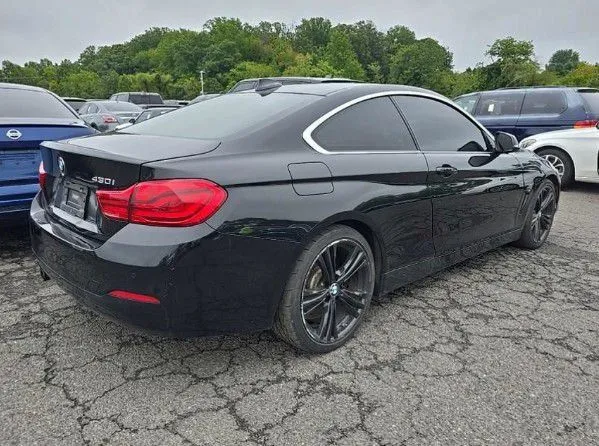 BMW 4 Series photo 3