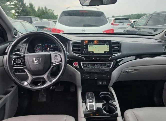 Honda Pilot photo 2