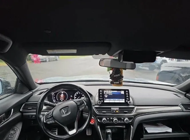 Honda Accord photo 2