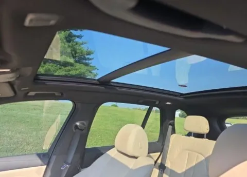 Photos of 2022 BMW X5 sDrive40i for sale in Columbus, OH at SAVVY AUTO SALES LLC