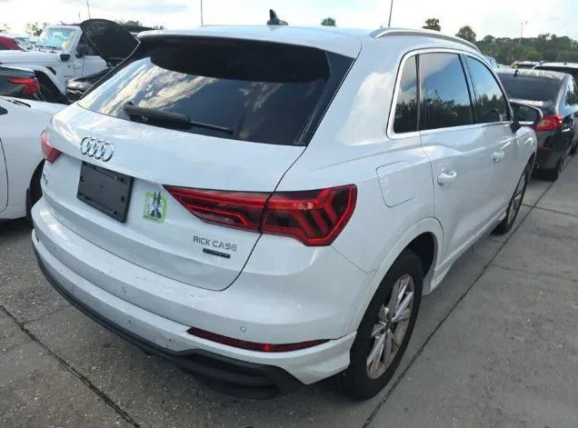 Audi Q3 photo 3