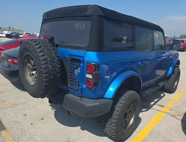 Ford Bronco photo 3