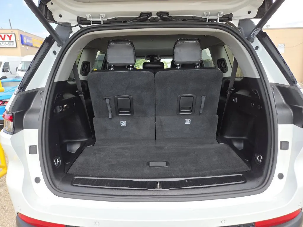 Jeep Grand Cherokee L photo 16