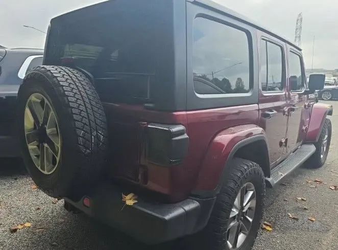 Jeep Wrangler photo 3