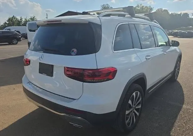 Mercedes-Benz GLB photo 3