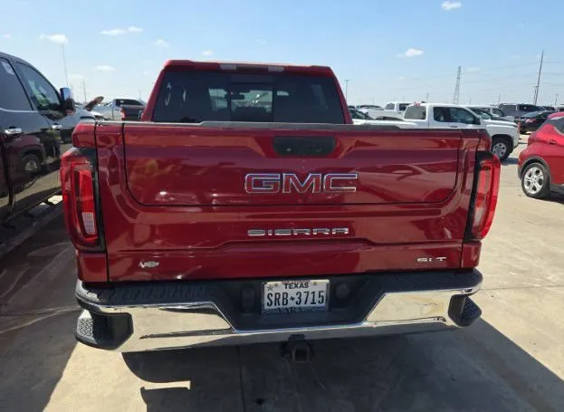 GMC Sierra photo 2
