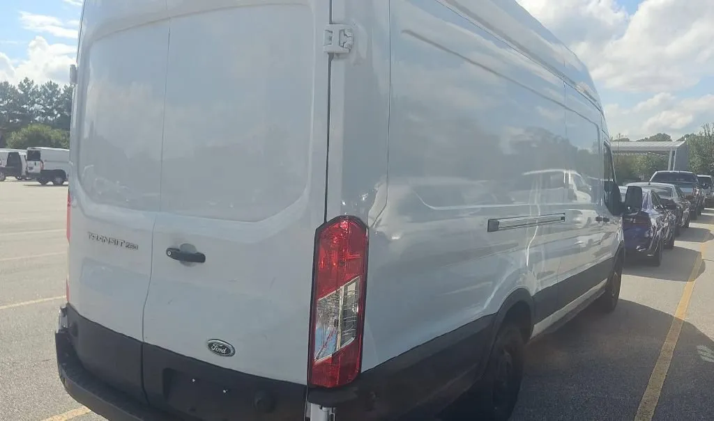 Ford Transit-250 photo 3