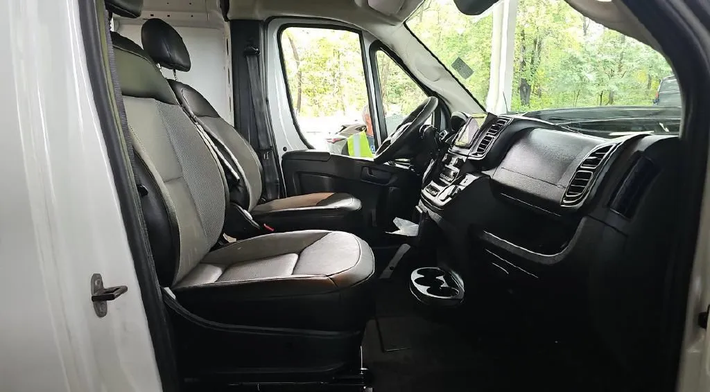 Ram ProMaster 2500 photo 2
