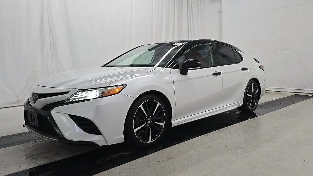 Black 2019 Toyota Camry XSE for sale in Columbus, OH
