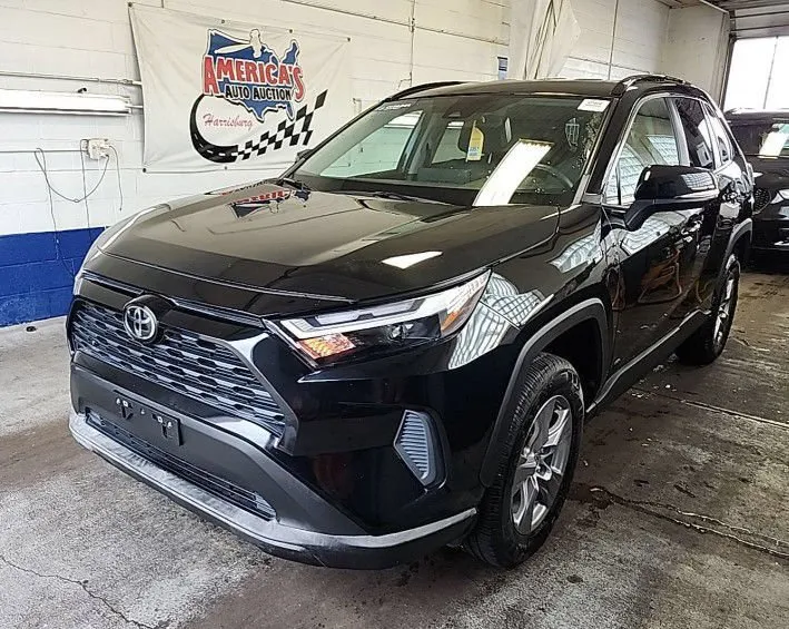 Black 2022 Toyota RAV4 XLE for sale in Columbus, OH