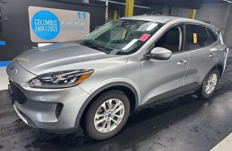 Silver 2021 Ford Escape SE for sale in Columbus, OH