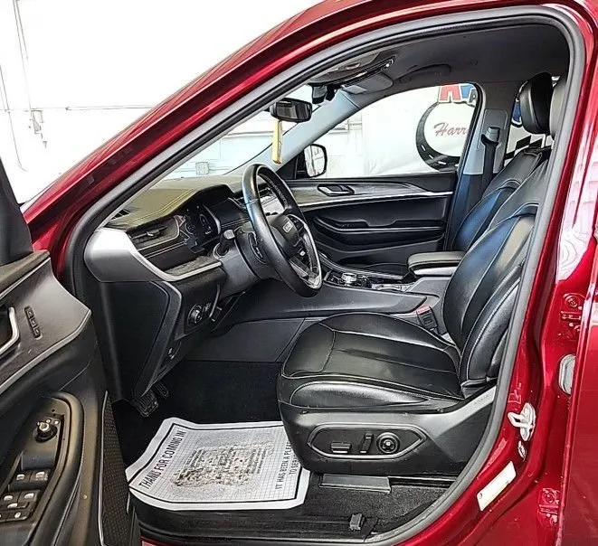 Jeep Grand Cherokee L photo 2