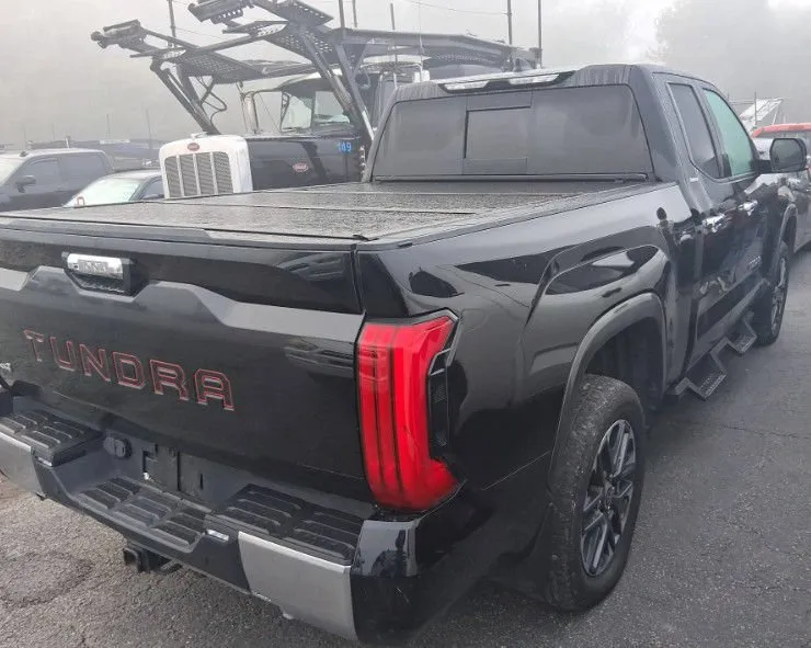 Toyota Tundra photo 3