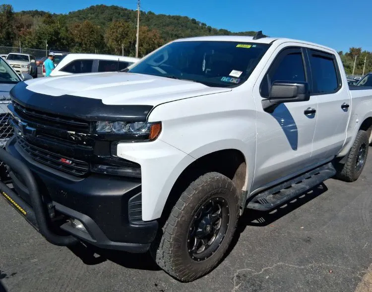 White 2020 Chevrolet Silverado 1500 LT Trail Boss for sale in Columbus, OH
