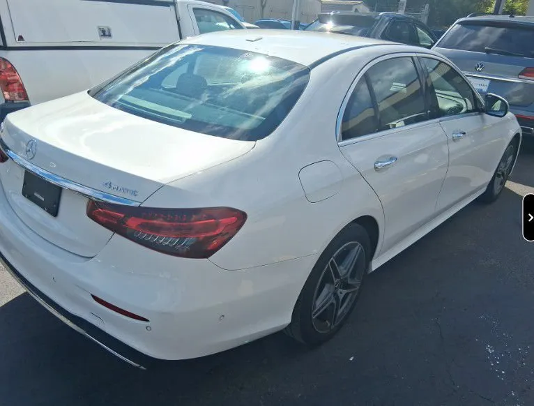Mercedes-Benz E-Class photo 3