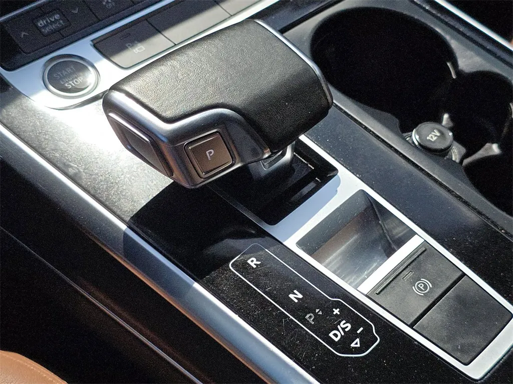 2022 Audi Q7 45 Premium Plus photo 13