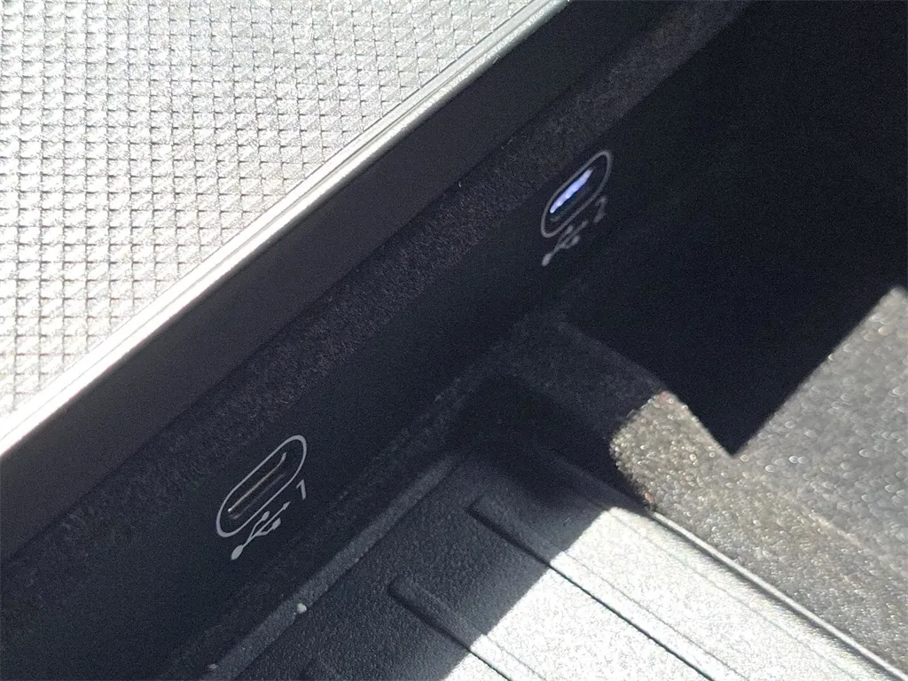 2022 Audi Q7 45 Premium Plus photo 24