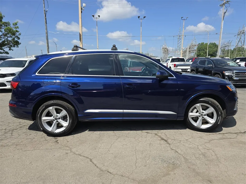 2022 Audi Q7 45 Premium Plus photo 6