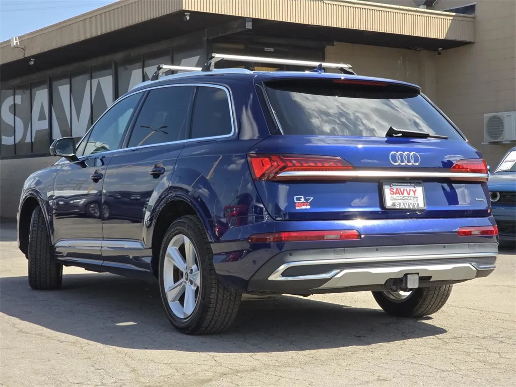 2022 Audi Q7 45 Premium Plus photo 7