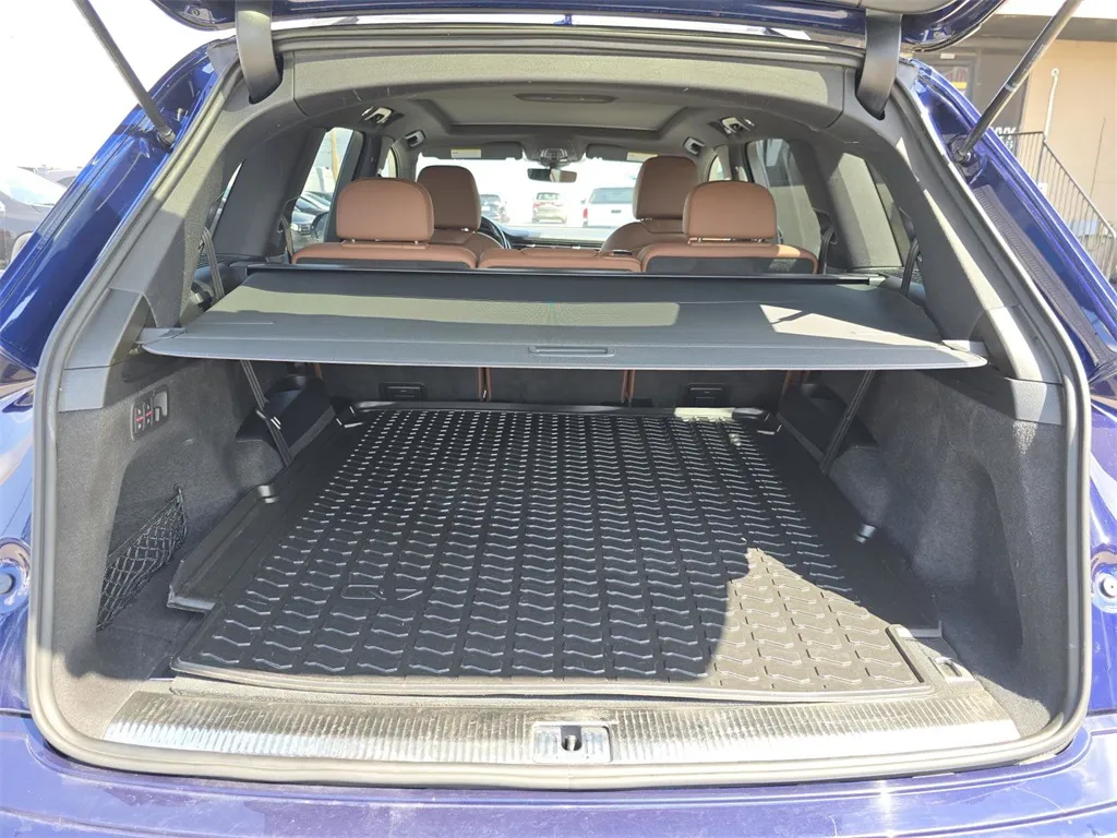 2022 Audi Q7 45 Premium Plus photo 28