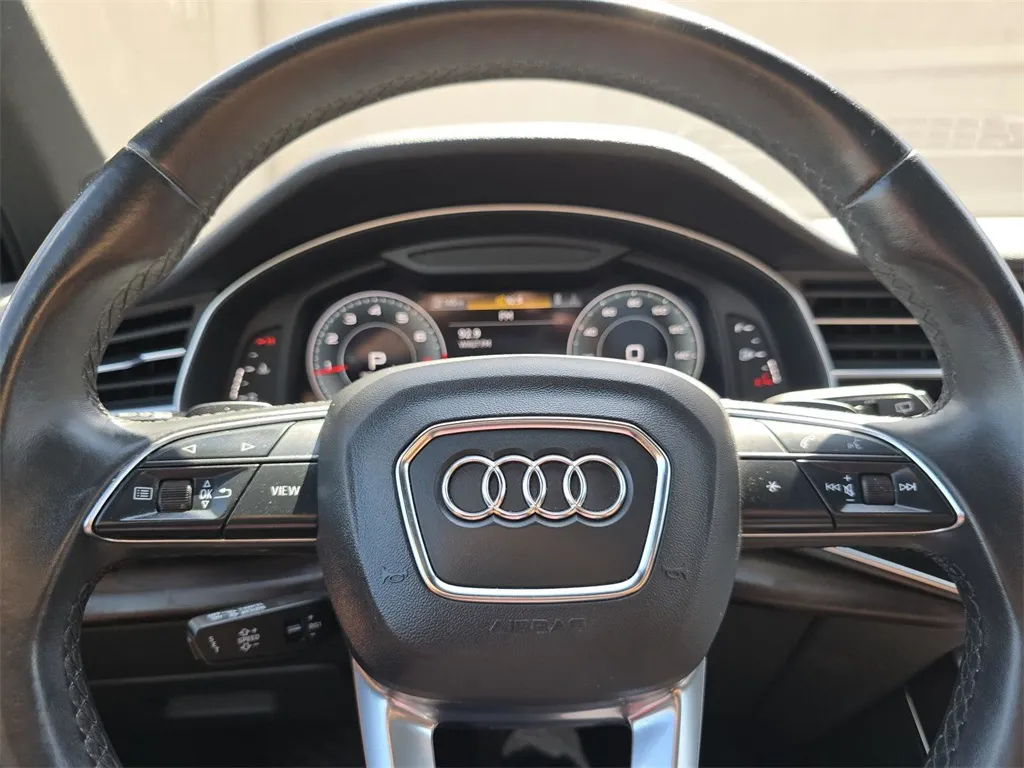 2022 Audi Q7 45 Premium Plus photo 10