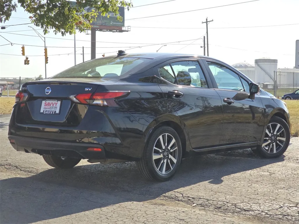 2021 Nissan Versa 1.6 SV photo 13