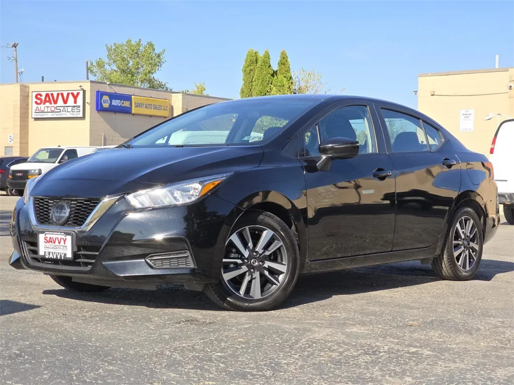 2021 Nissan Versa 1.6 SV photo 9