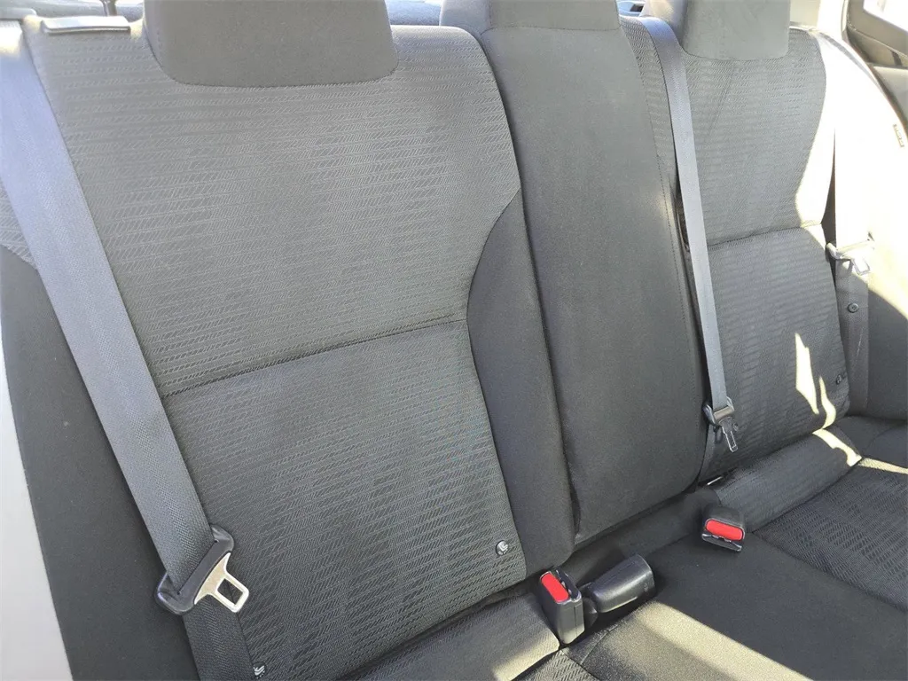 2021 Nissan Versa 1.6 SV photo 24