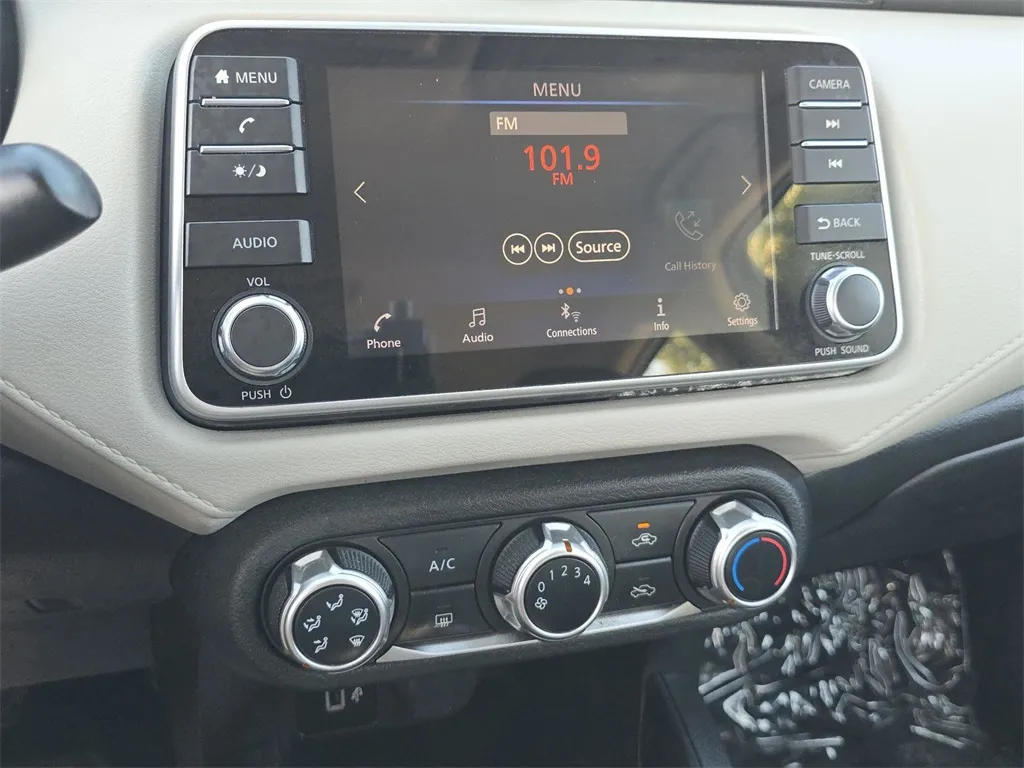 2021 Nissan Versa 1.6 SV photo 27