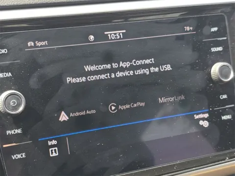 More photos of 2022 Volkswagen Atlas Cross Sport 3.6L V6 SE w/Technology at SAVVY AUTO SALES LLC, OH