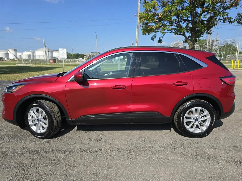 2021 Ford Escape SE Hybrid photo 23