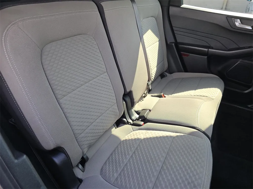 2021 Ford Escape SE Hybrid photo 14