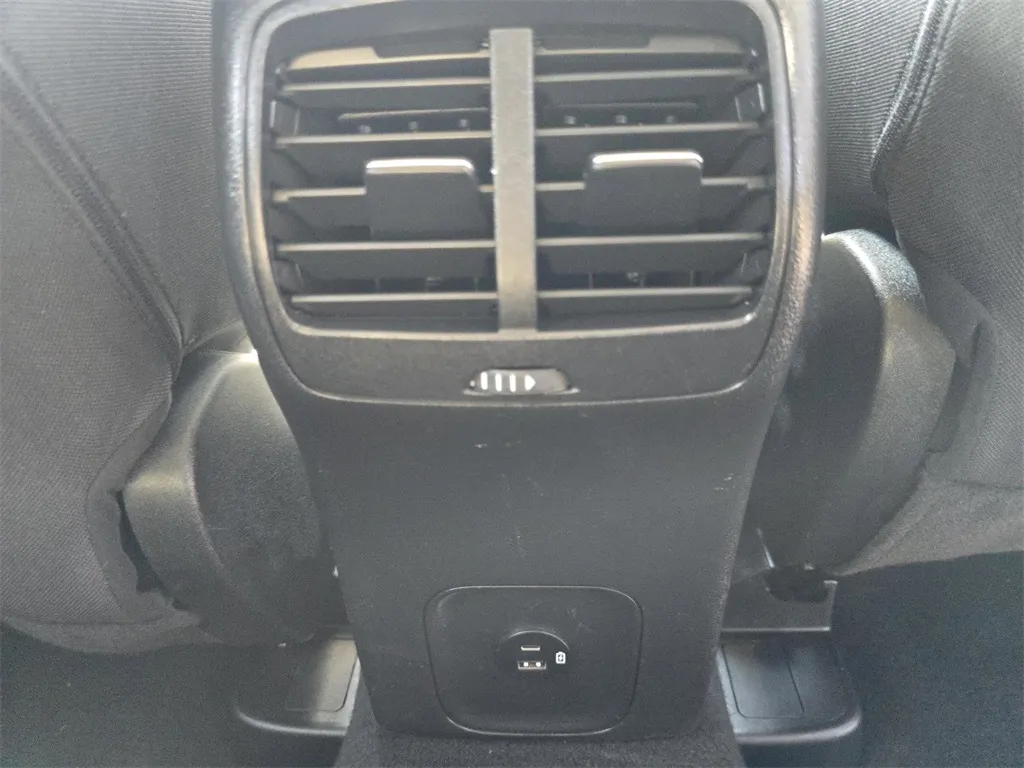 2021 Ford Escape SE Hybrid photo 24