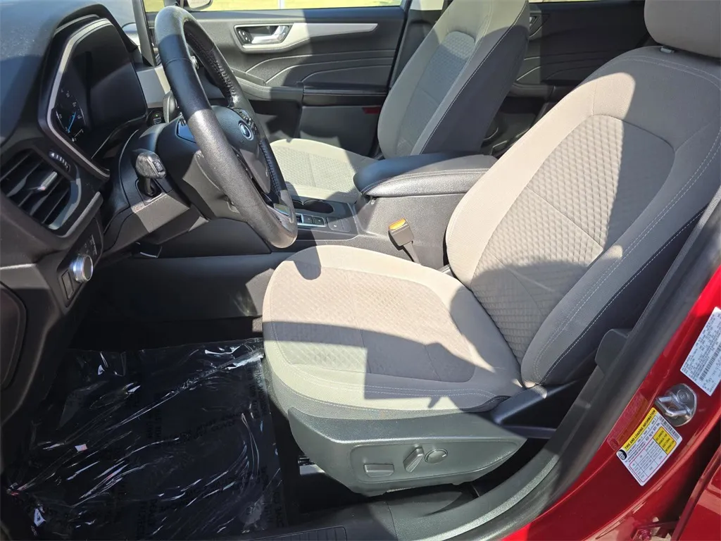 2021 Ford Escape SE Hybrid photo 15