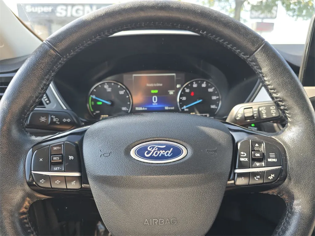 2021 Ford Escape SE Hybrid photo 7
