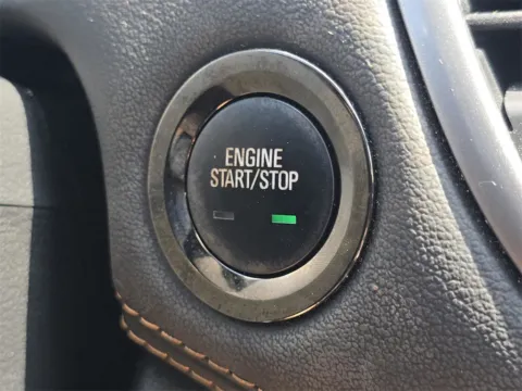 More photos of 2022 Chevrolet Trax LT at SAVVY AUTO SALES LLC, OH