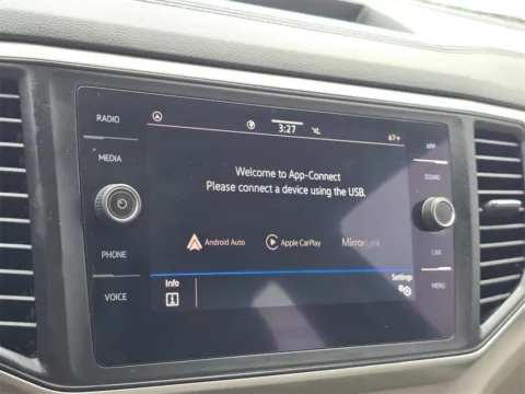 Another view of 2021 Volkswagen Atlas 3.6L V6 SE w/Technology for sale in Columbus, OH at SAVVY AUTO SALES LLC
