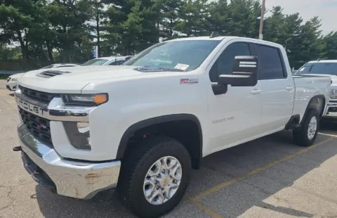 White 2021 Chevrolet Silverado 2500HD LT for sale in Columbus, OH