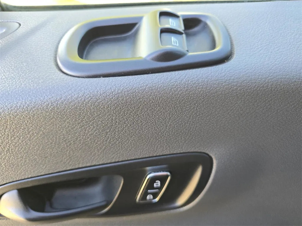 2023 Ford Transit photo 4